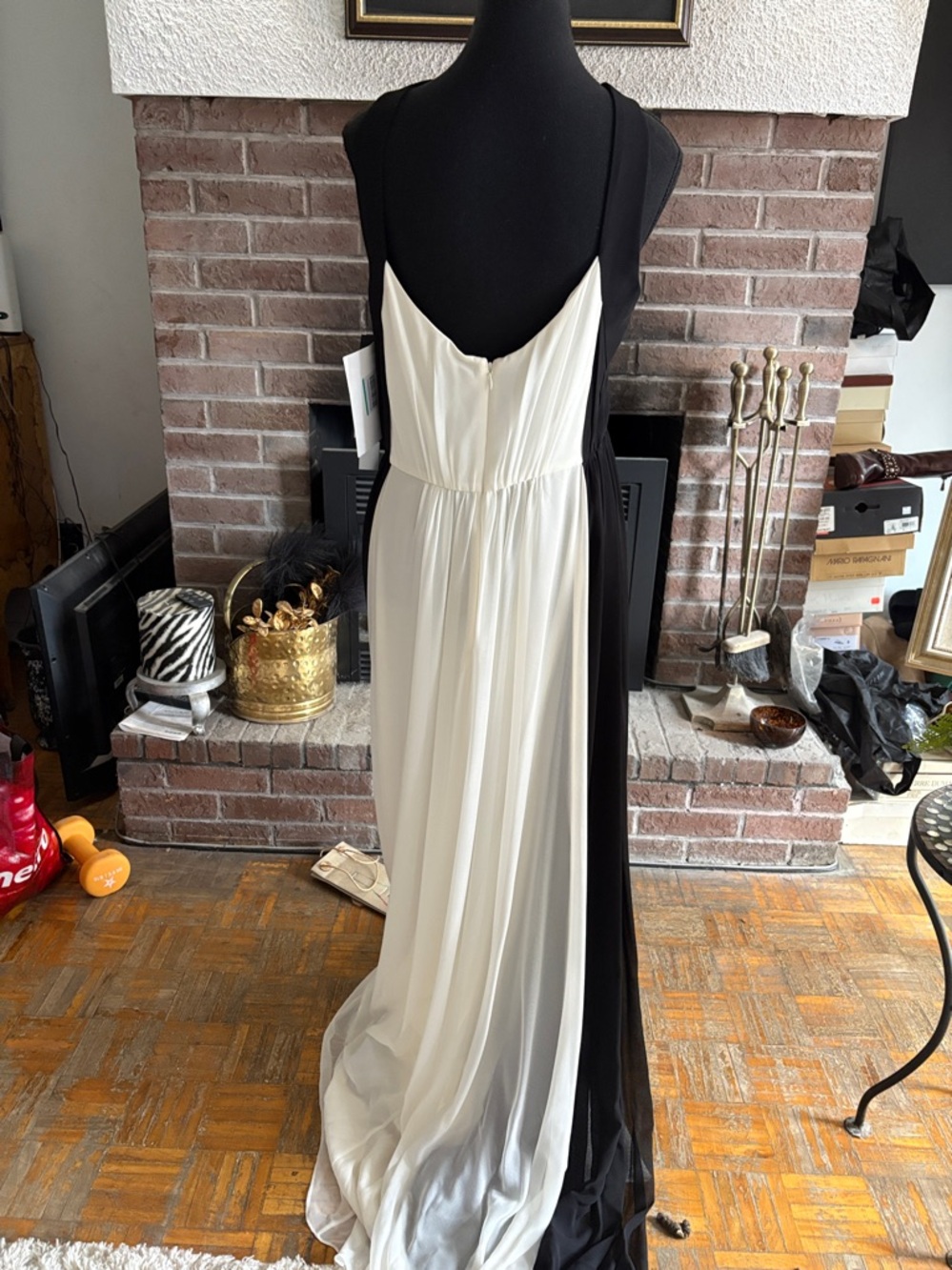 Halston Black and White Cross-Front evening gown - Picture 3 of 5
